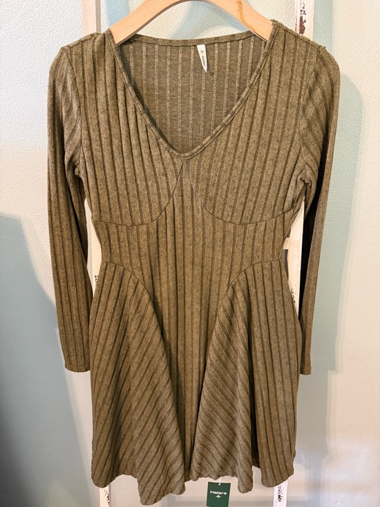 Halara Dresses & Skirts - NWT Halara Ribbed Knit V Neck Long Sleeve Flare Mini Dress Moss Green Size S
